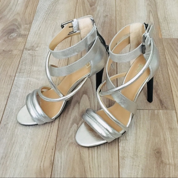 Joe’s Jeans Robbie Metallic Silver Leather Heels - Picture 1 of 8